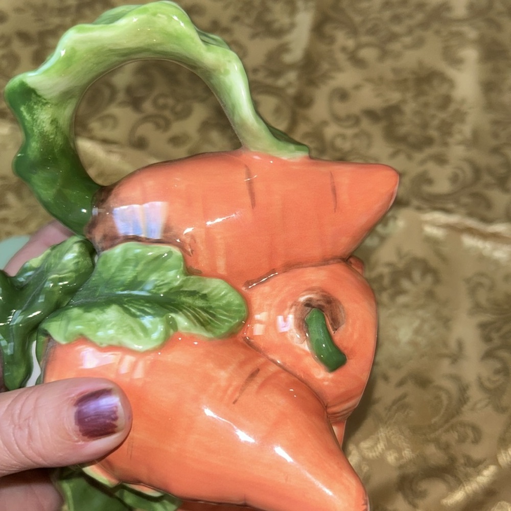 VintageTeapot Hand Painted Carrots 🥕 Teapots so Beautiful - Picture 8 of 13